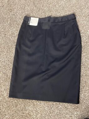 Classic Navy Pencil Skirt - Women's Professional Skirt size 8